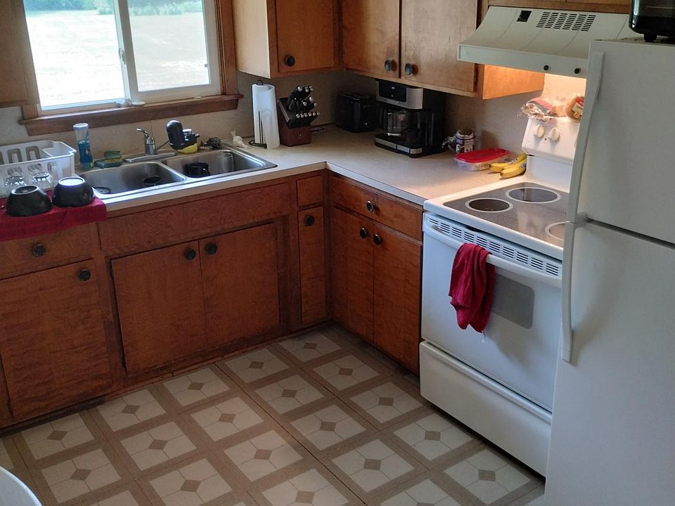 320 4th St SE 3, Braham, MN 55006 Zillow