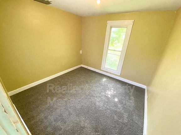 4th image of 6328 Elmwood Ave Unit 2