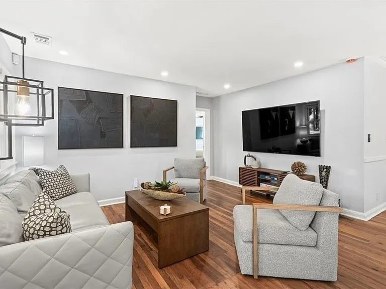 1333 Victor Rd NE — Photo 12