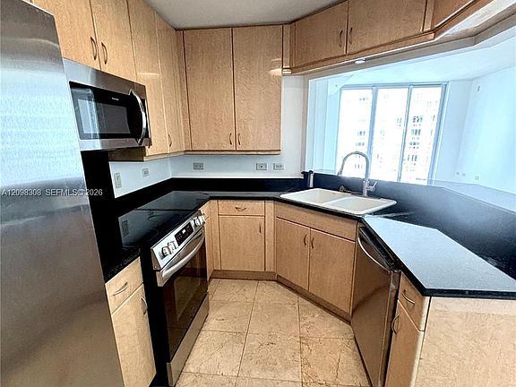 5th image of 801 Brickell Key Blvd APT 1608