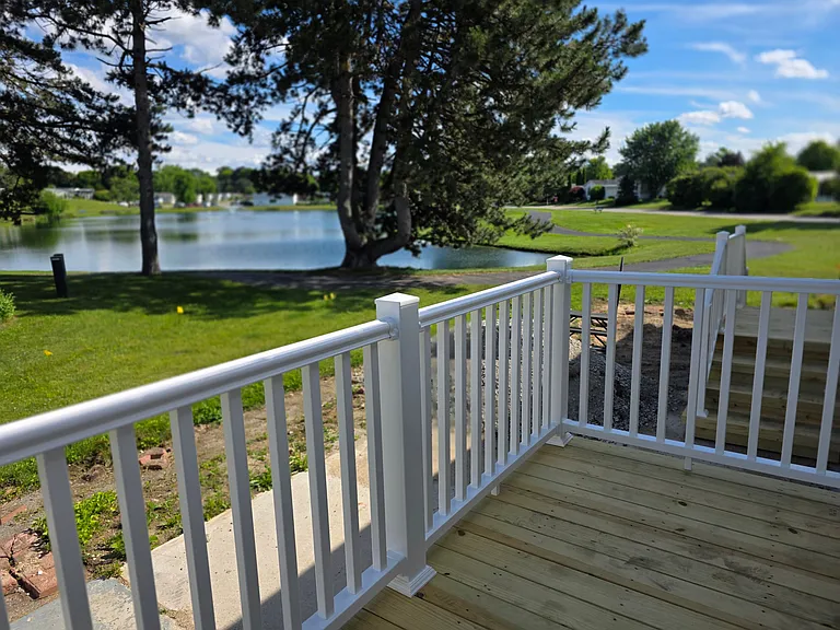 Avon on the Lake — Photo 49