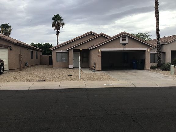 2 car garage with opener and MyQ/Amazon Key delivery access. Amazon delivers directly into your garage. You can open or close your garage door from anywhere 24/7 also check open or closed status