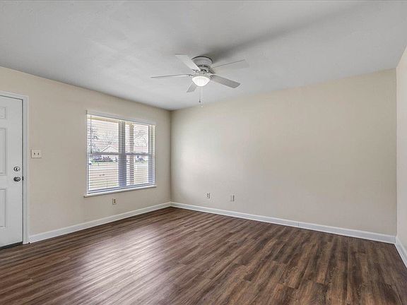 3rd image of 2083 Little River Ln