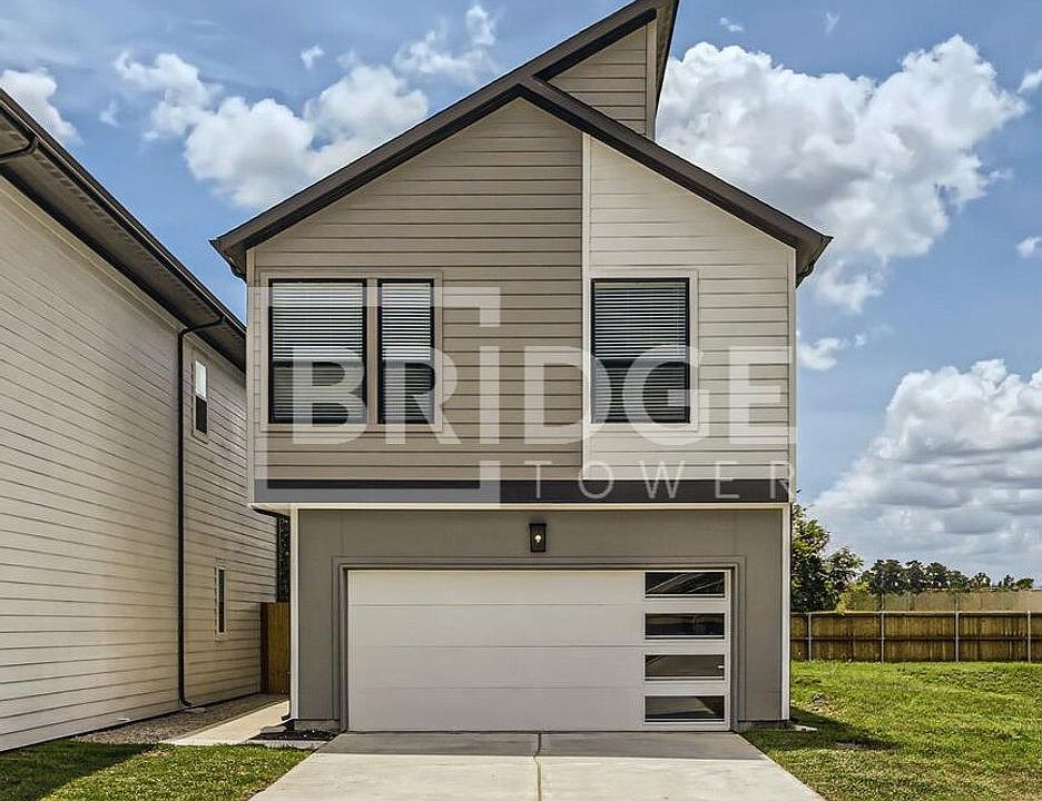 1st image of 6455 Pine Heights Dr