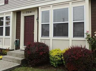 754 Cap Ln, Worthington, OH 43085