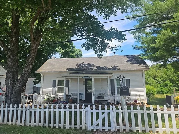 2791 Stone Mountain Rd, Bedford, VA 24523