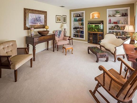 4th image of 2432 Summerlin Dr