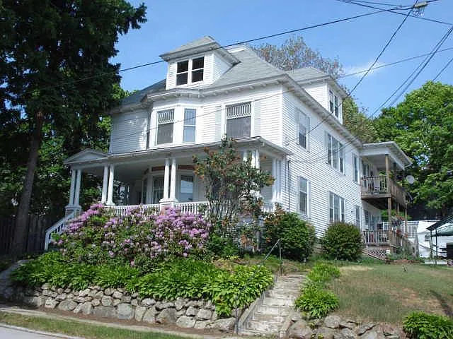 565 Beacon St — Photo 1
