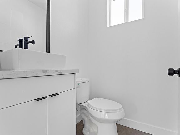 3rd image of 1843 1/2 W 20th St #1843.500
