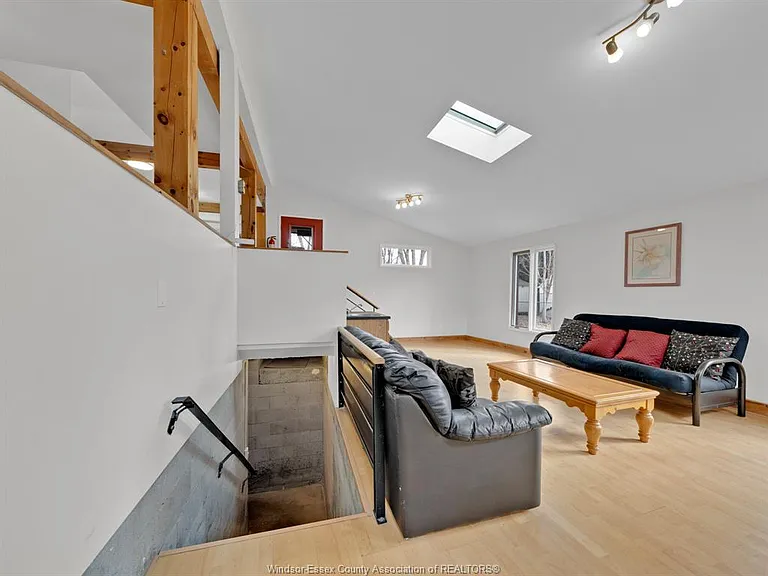 3131 Donnelly St — Photo 20