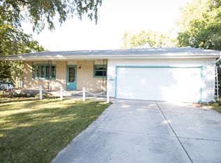 18 Ellie Cir, Madison, WI 53714