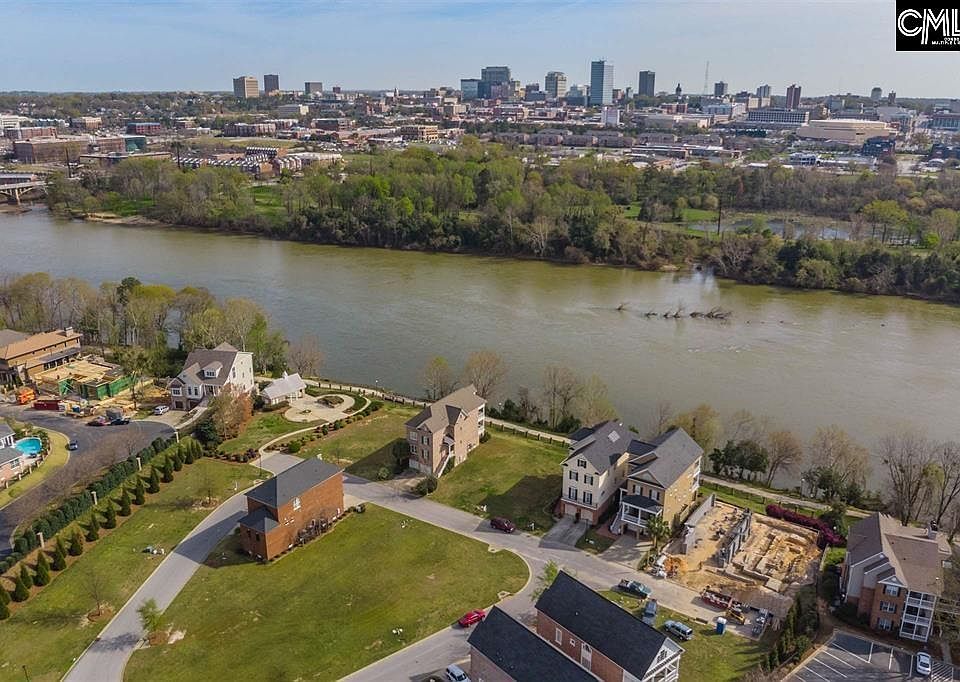 1st image of 125 Riverwalk Cir