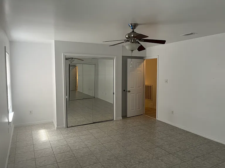 2279 Wallace Cir — Photo 12