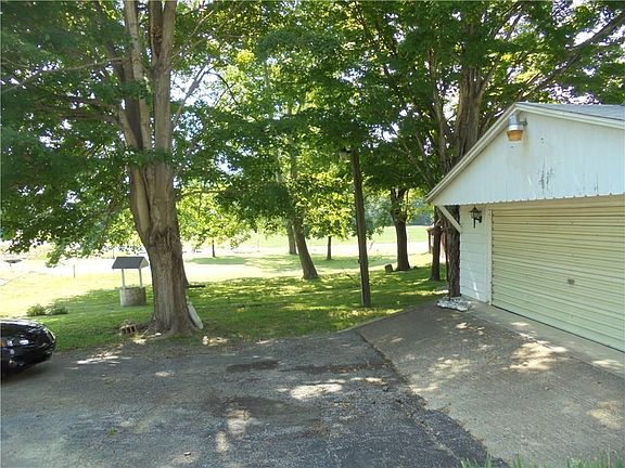 2nd image of 6628 State Road 46 E