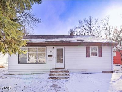 1119 14th Ave S, Grand Forks, ND, 58201