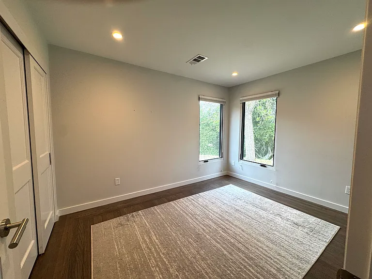 87 Tara Rd — Photo 19