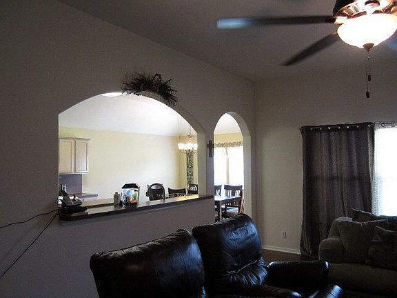 4th image of 301 Arabian Dr