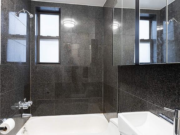 5th image of 119 E 96th St APT 21