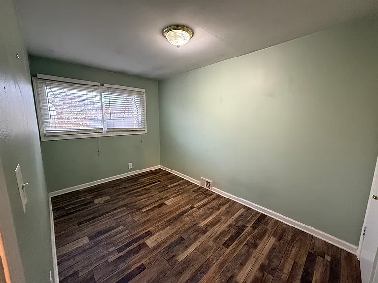 1839 Ackley Ave — Photo 13
