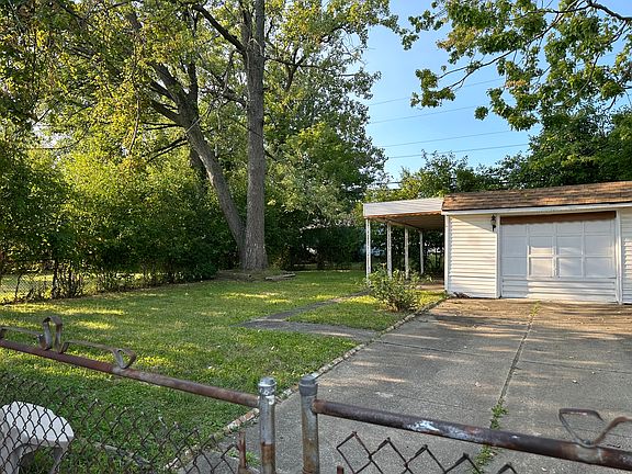 4th image of 16909 Holly Hill Dr