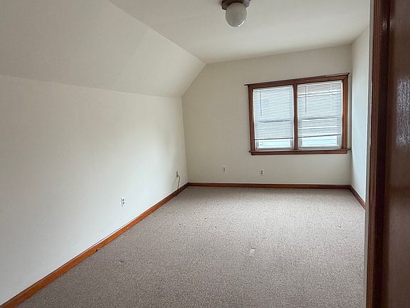2nd image of 18 Ryle Ave Floor 2