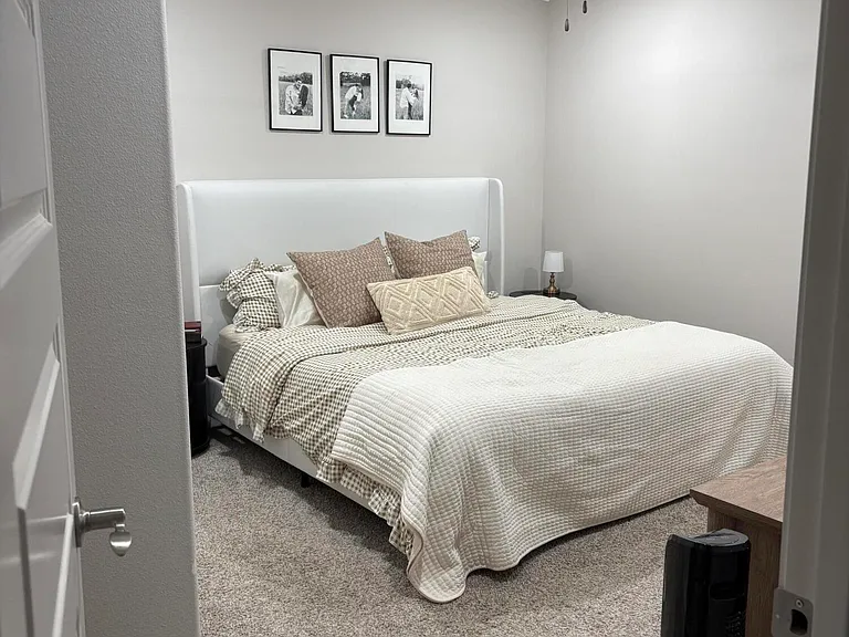 503 Rose Ave — Photo 17