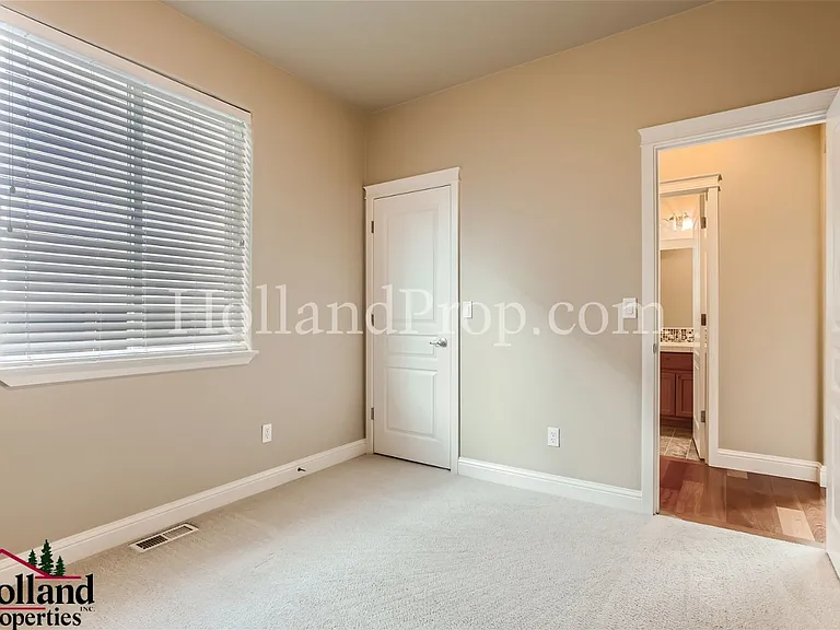 342 NW Malia Ln — Photo 14