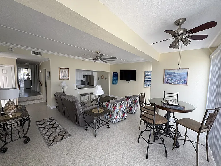 500 Park Blvd S #64 — Photo 4