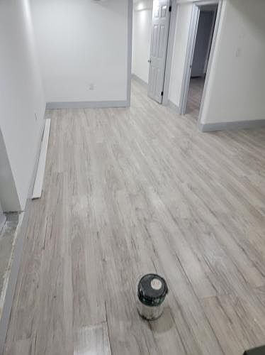 2nd image of 15905 Grand Central Pkwy #1