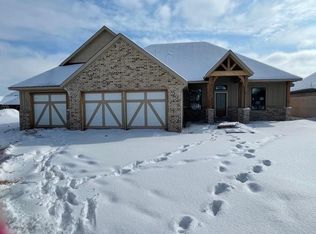 12100 SW 48th St, Mustang, OK 73064