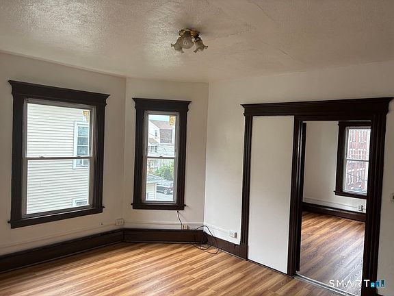 3rd image of 39-41 South St