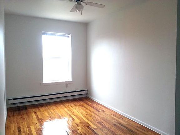 4th image of 4503 N Malden St APT 2D