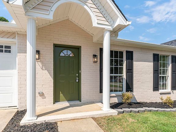 5th image of 12902 Carousel Ct