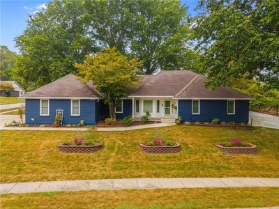 1300 Bell Cir, Liberty, MO, 64068