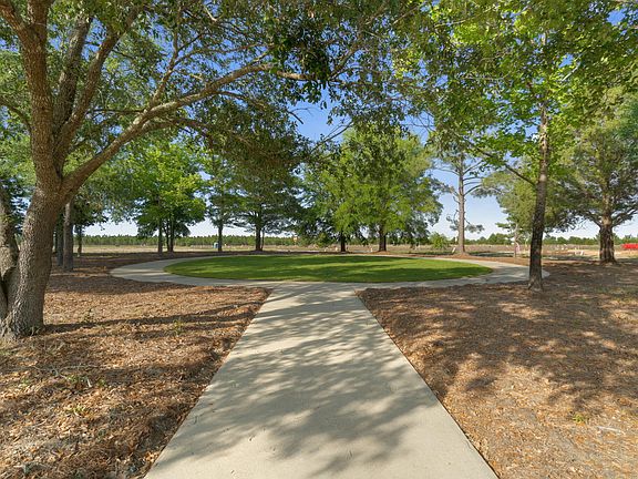 5th image of 11 Arrowwood Blvd