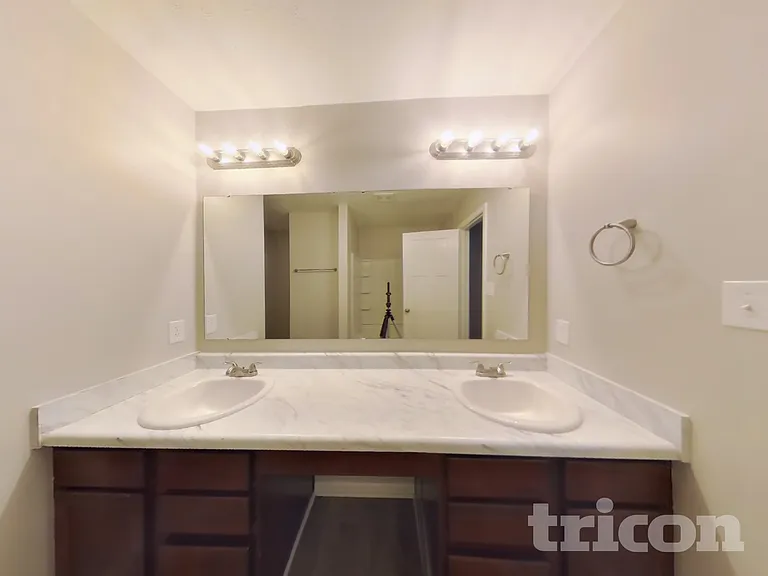 3338 Deerbrook Dr — Photo 10