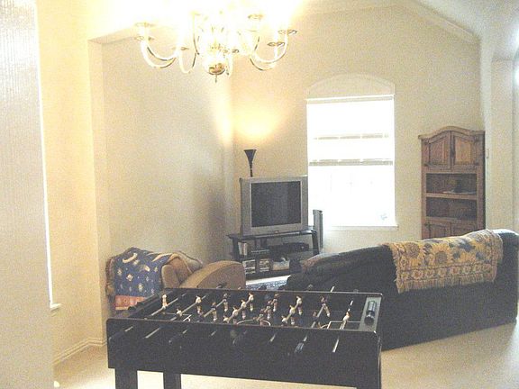 3rd image of 2052 Londonderry Dr