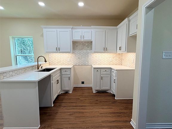 4th image of 4196 Sam Houston Rd