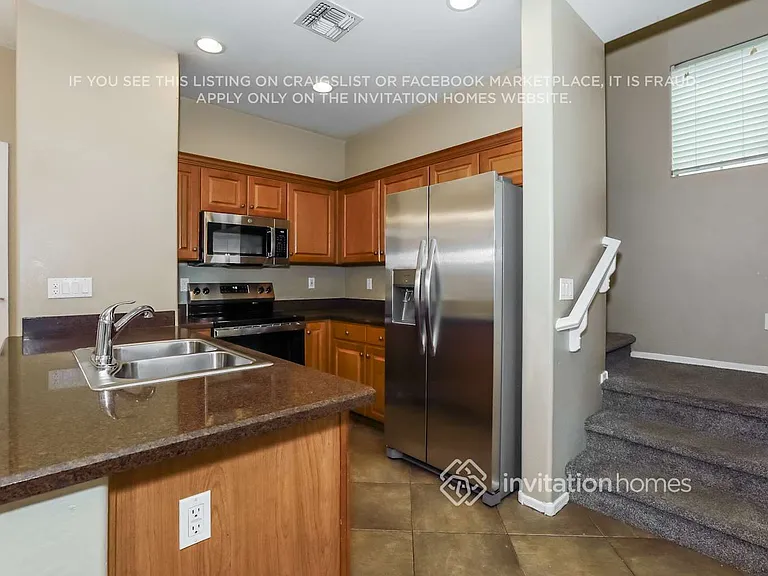 451 S Hawes Rd #13 — Photo 9