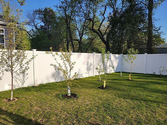 4th image of 25063 Meadowlark Ct