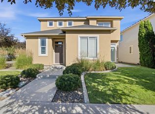 2250 Daphne Ave, Richland, WA 99352