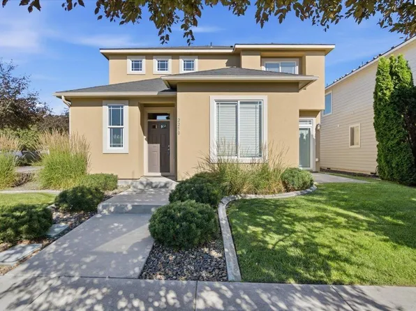 2250 Daphne Ave, Richland, WA 99352