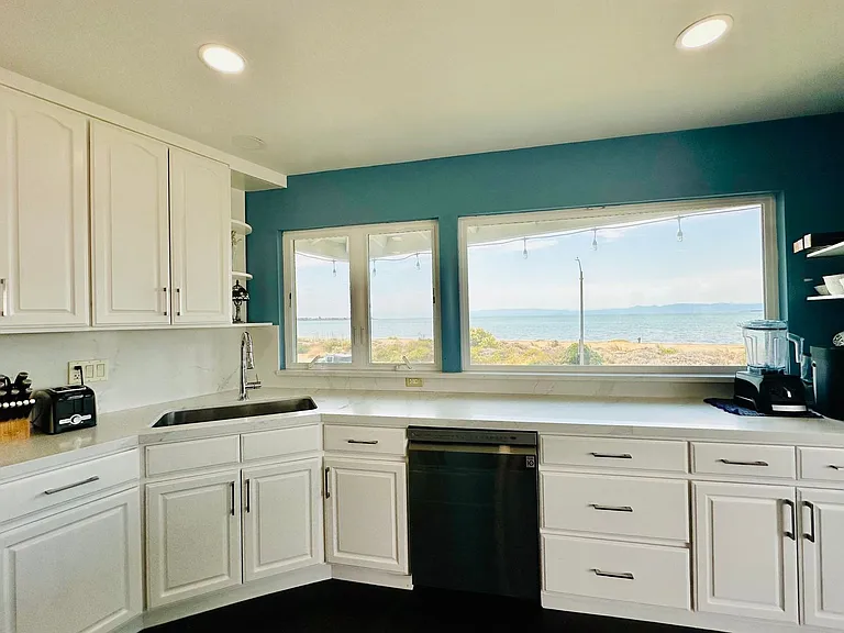 300 Sand Beach Rd — Photo 9