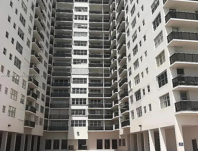 6039 Collins Ave #516 — Photo 22