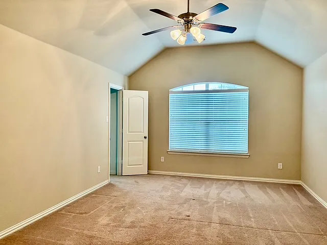 4654 Penelope Ln — Photo 13