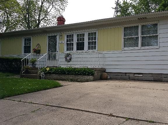 2nd image of 1501 W 61st Pl