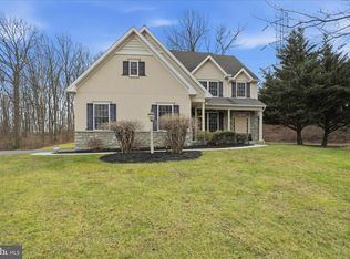 204 Iron Valley Dr, Lebanon, PA 17042