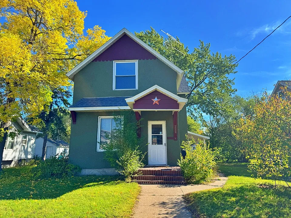222 19 1/2 Ave N