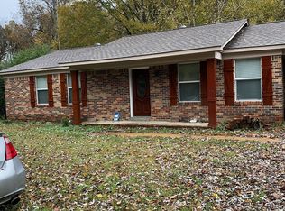 64 Stratford Ln, Jackson, TN 38305