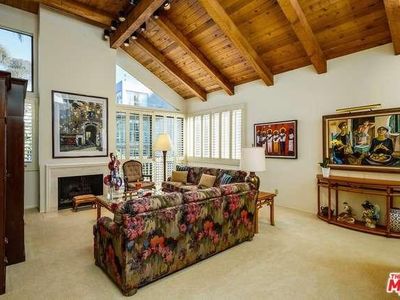 12124 Goshen Ave APT 301, Los Angeles, CA, 90049